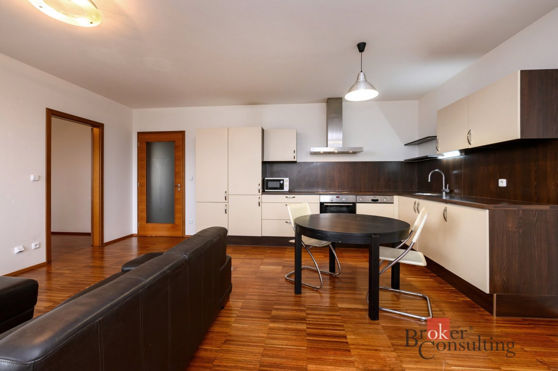 Pronájem, byt 2+kk, 59 m2, Plzeň, ul. Kotíkovská