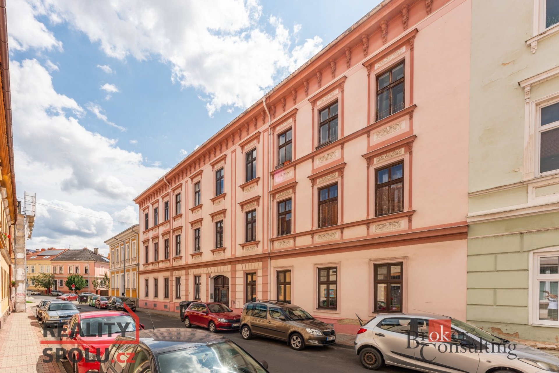 Pronájem bytu 2+kk 45m² po rekonstrukci, se sdílenou zahradou a terasou ve vnitrobloku