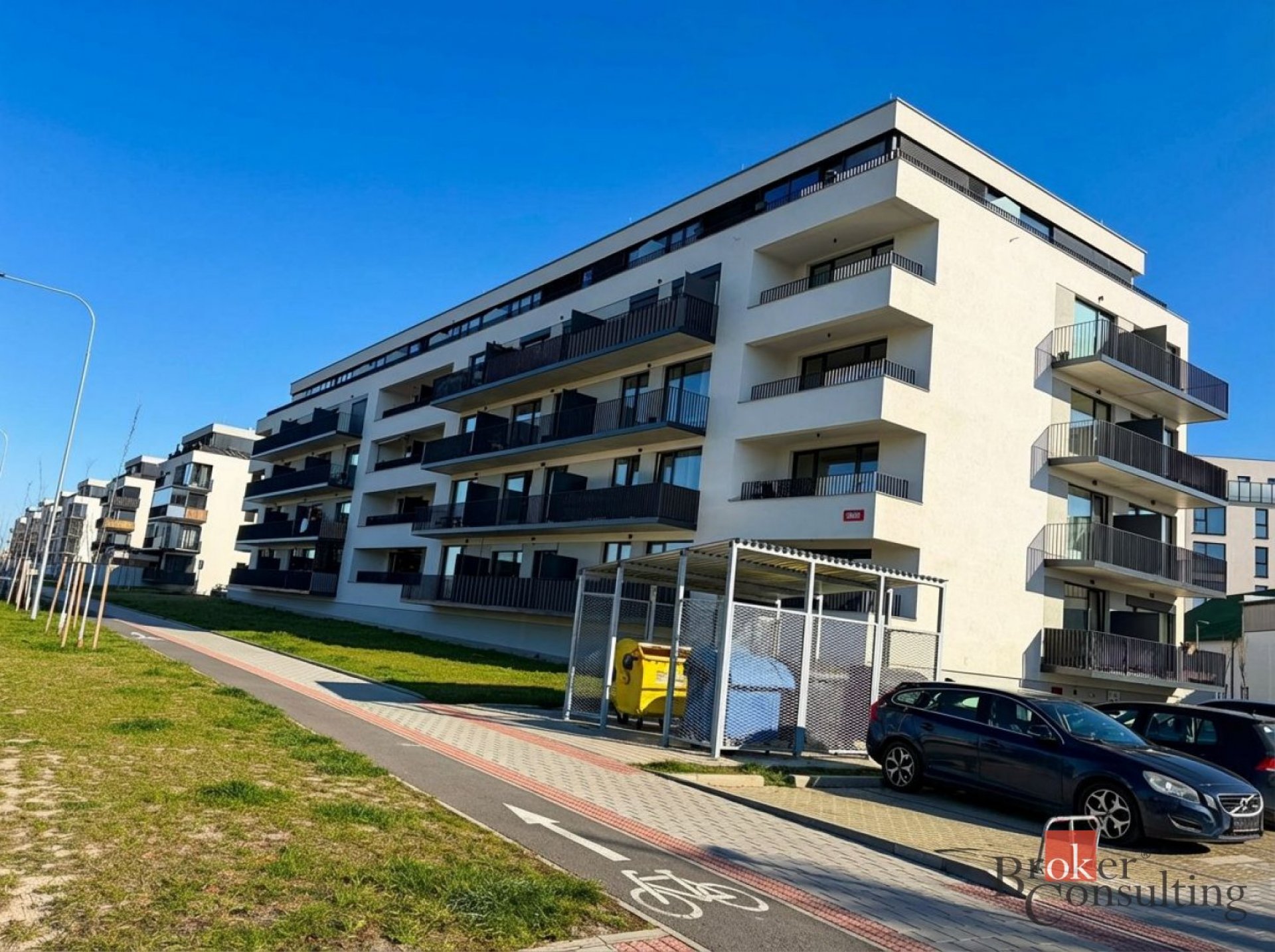 garážové parkovací stání