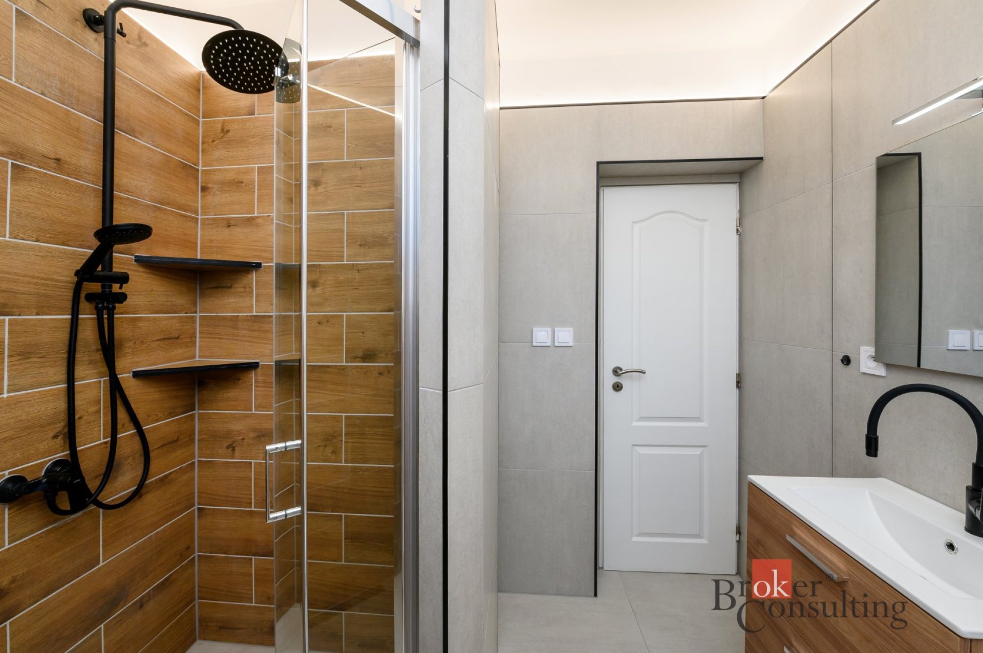 Prodej, řadový rodinný dům 4+1, 397 m², Štěnovice, ul. Liliová