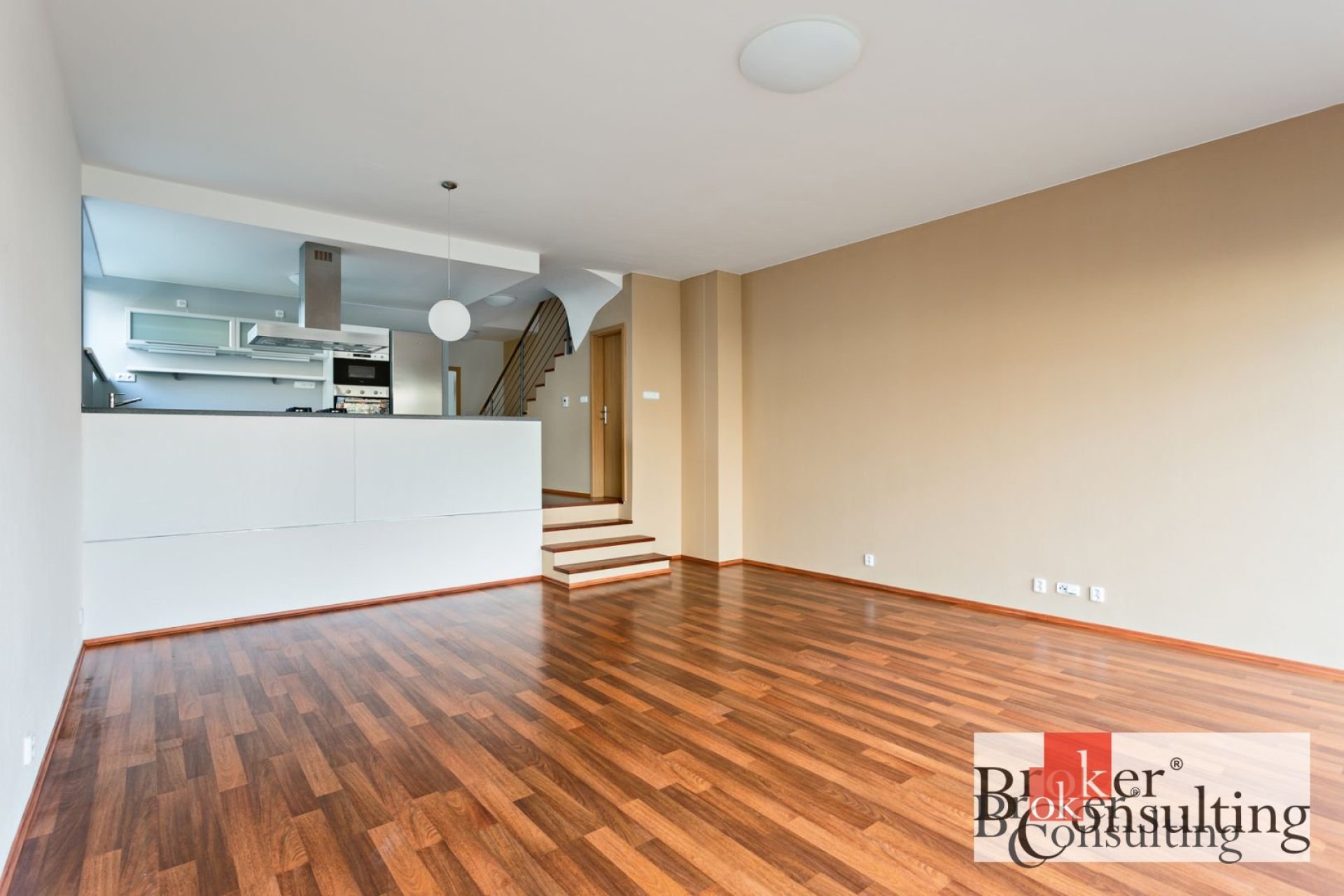 Prodej, domy/rodinný, 194 m2, Hudební 2908/9, Jižní Předměstí, 30100 Plzeň, Plzeň-město [ID 84301]