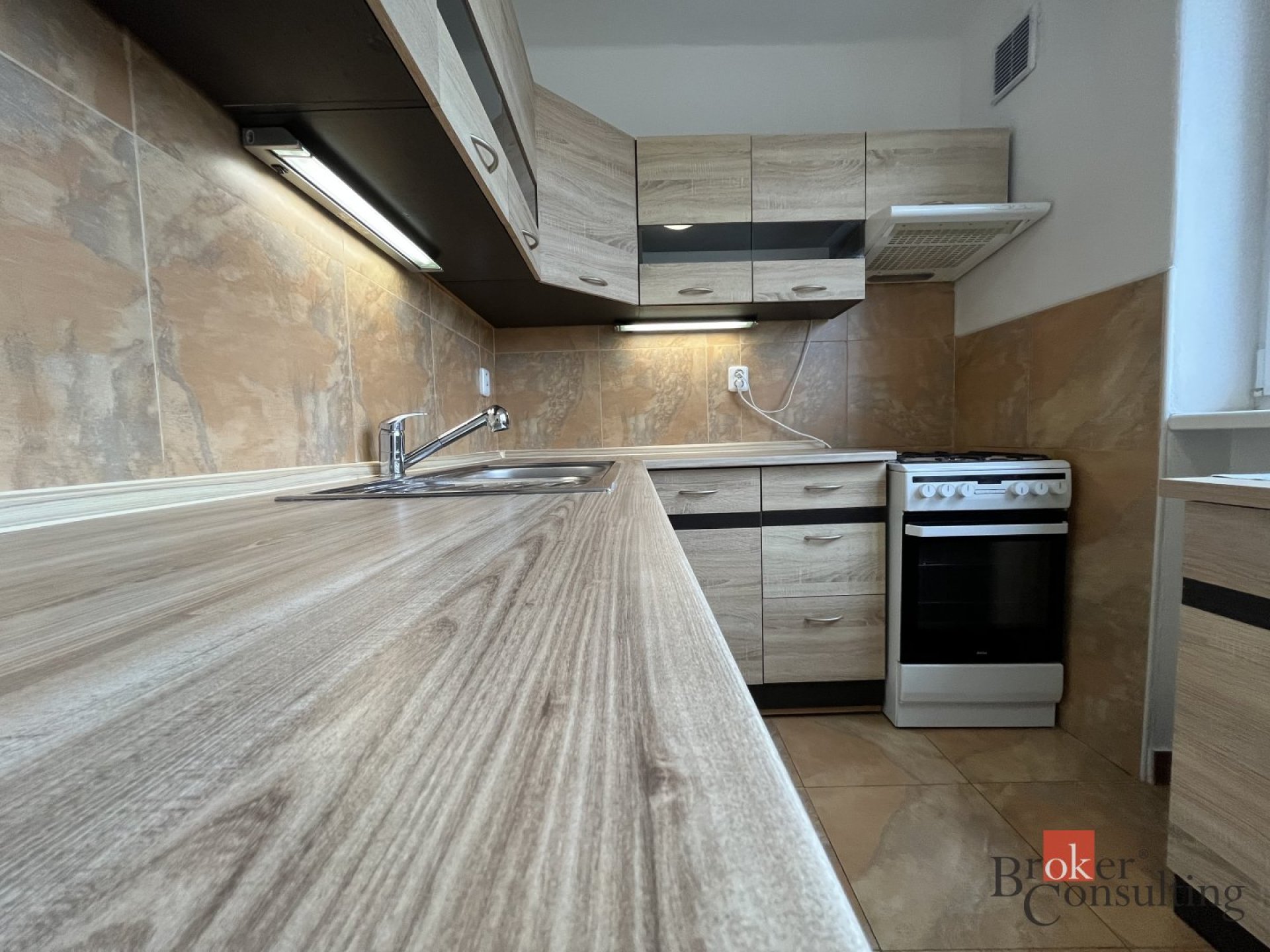 Pronájem, byty/2+1, 52 m2, Mojmírovců 1118/30, 70900 Ostrava, Ostrava-město [ID 83941]