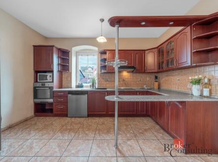 Prodej - dům/vila, 450 m²