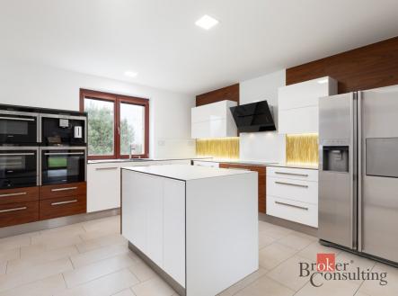 Prodej - dům/vila, 295 m²