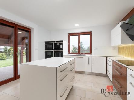 Prodej - dům/vila, 295 m²