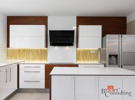 Prodej - dům/vila, 295 m²