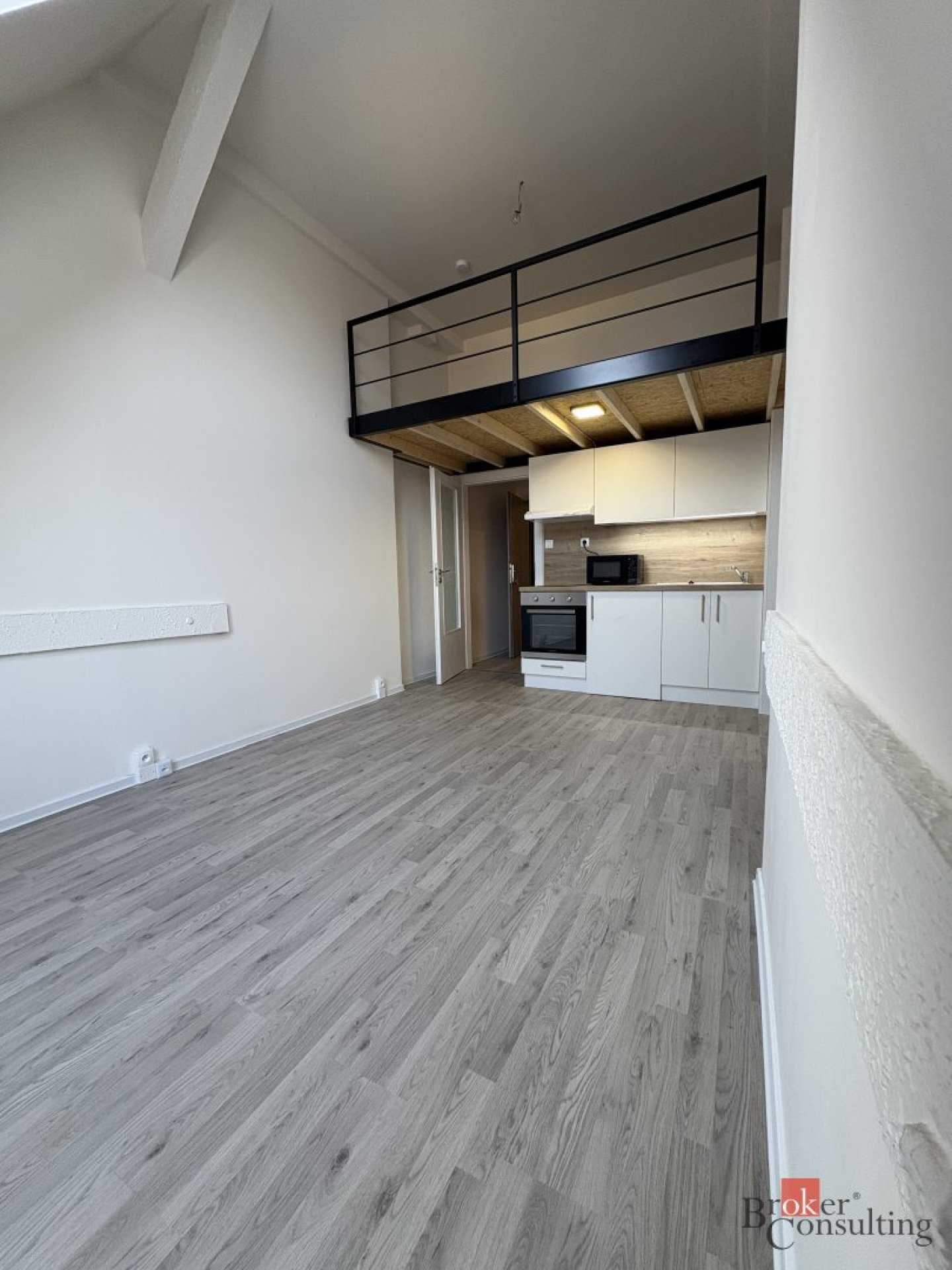 Prodej, byty/1+kk, 26 m2, Palackého 918/70, 70200 Ostrava, Ostrava-město [ID 84709]