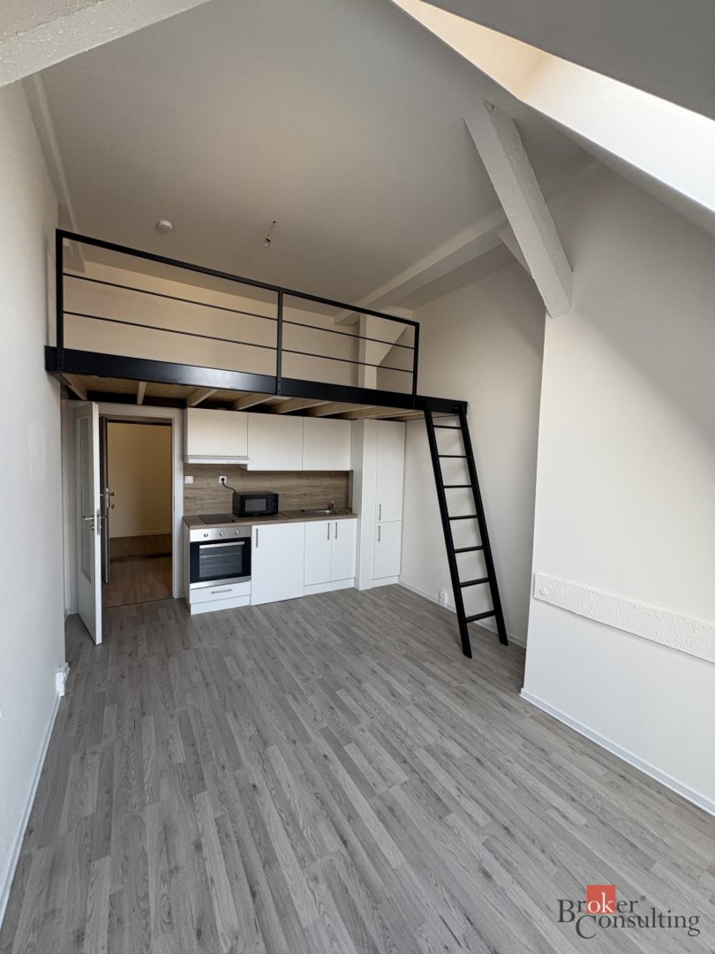 Prodej, byty/1+kk, 26 m2, Palackého 918/70, 70200 Ostrava, Ostrava-město [ID 84709]