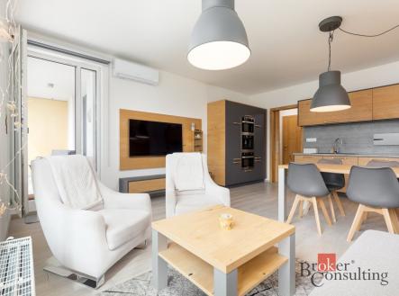 Pronájem bytu, 2+kk, 58 m²