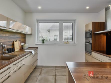 Pronájem - dům/vila, 180 m²