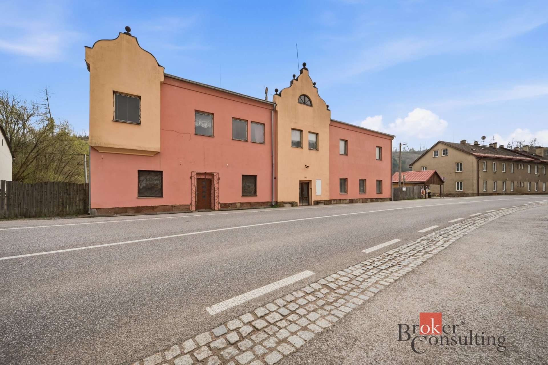 Prodej nemovitosti k podnikání ve spojení s vlastním bydlením v obci Rudník