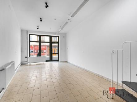 Pronájem - komerční objekt, jiný, 88 m²