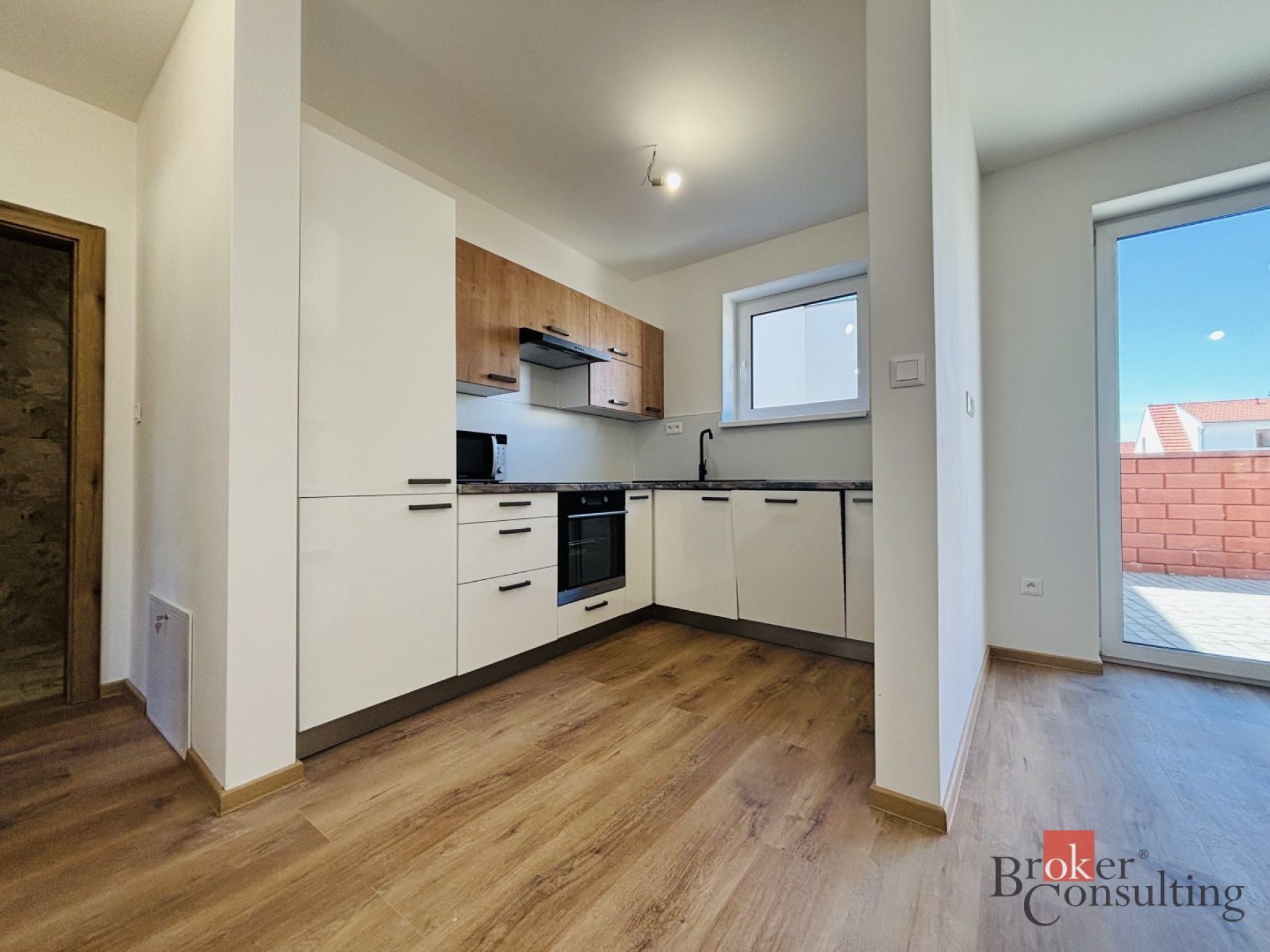 Pronájem, byty/3+kk, 99 m2, P. Bezruče 1268, 69142 Valtice, Břeclav [ID 84672]