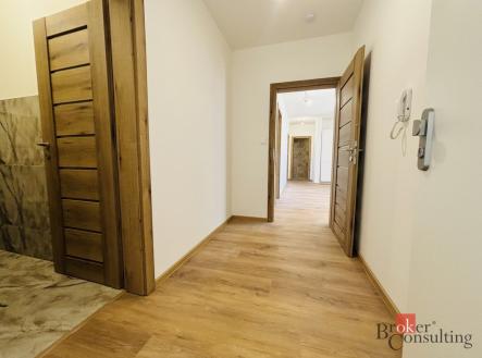 Pronájem bytu, 3+kk, 99 m²