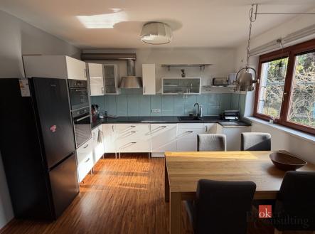 Pronájem - dům/vila, 160 m²