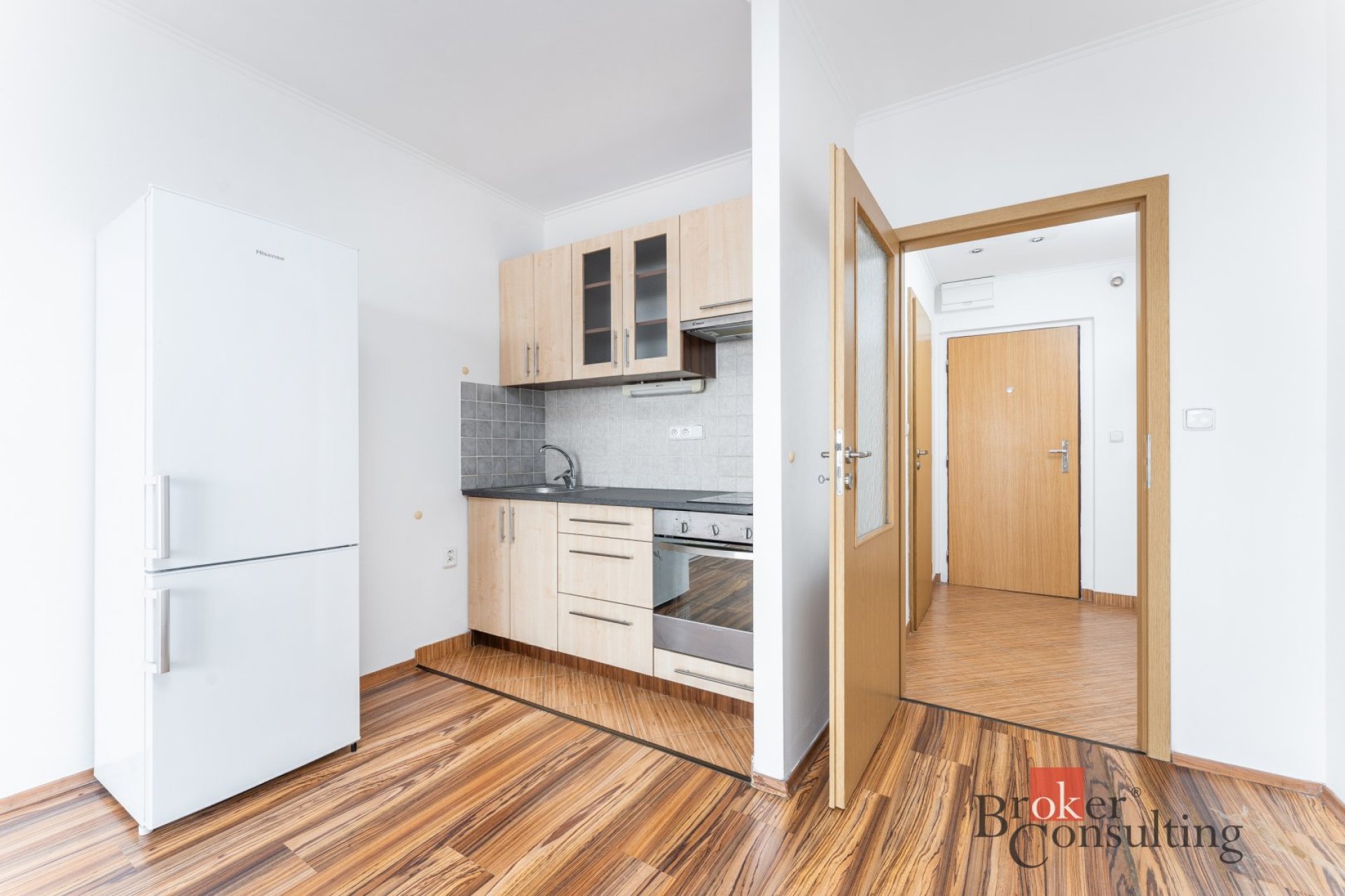 Prodej bytu 1+kk s lodžií a výhledem, 31 m², Praha – Letňany