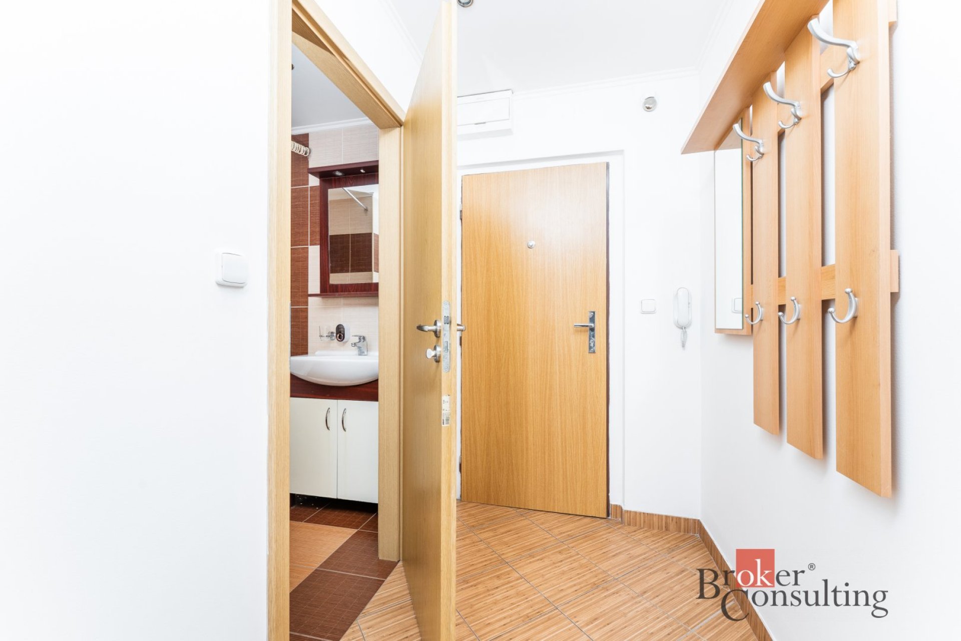 Prodej bytu 1+kk s lodžií a výhledem, 31 m², Praha – Letňany