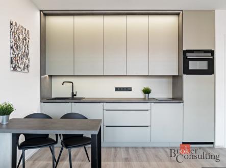 Pronájem bytu, 1+kk, 38 m²