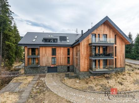 Prodej - komerční objekt, jiný, 233 m²