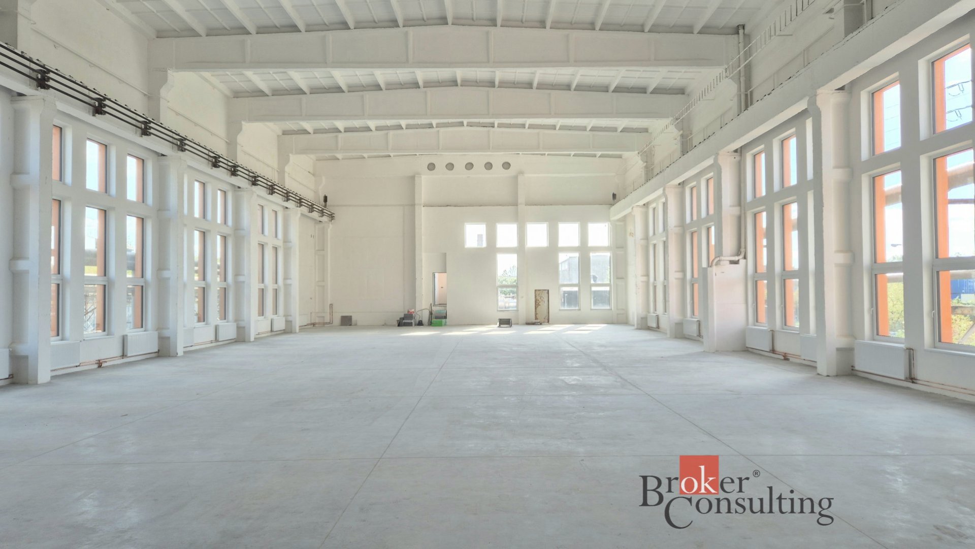Pronájem dvoupodlažní haly 2785 m², Paskov