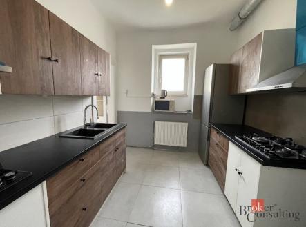 Pronájem - dům/vila, 200 m²