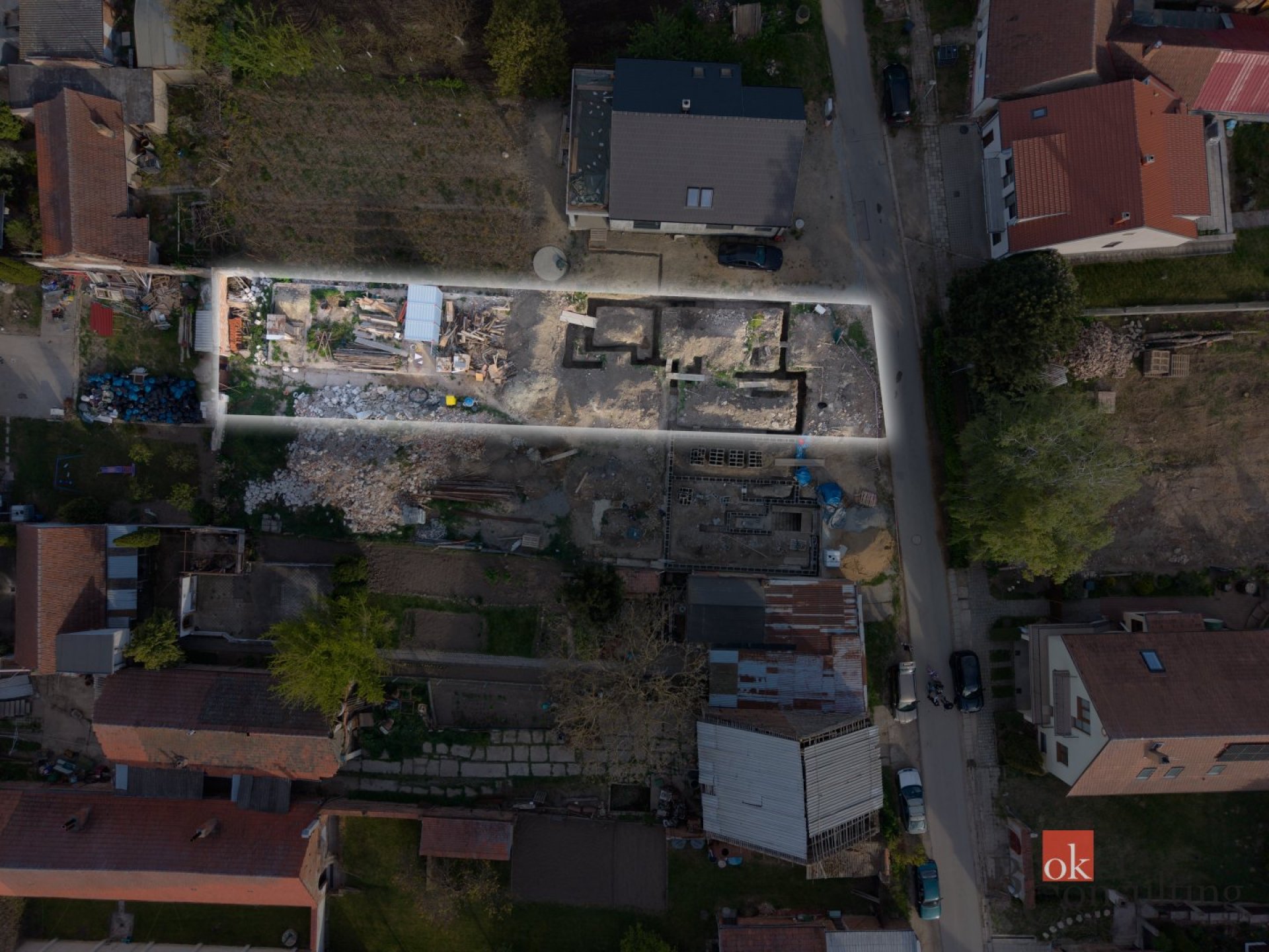 Prodej rodinného domu 4+KK 166 m2 se zahradou 234 m2 se sklepem a gáráží