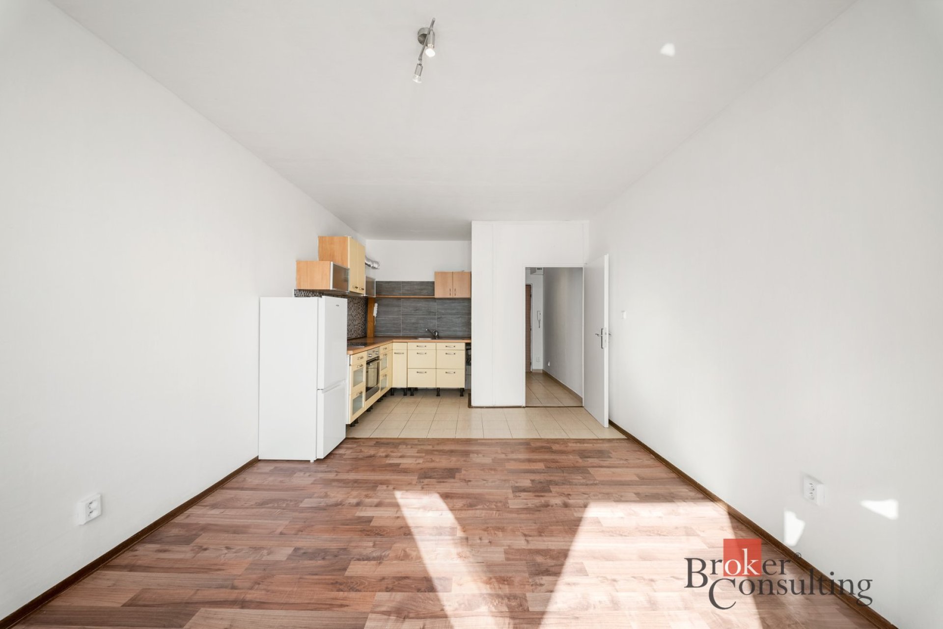 Pronájem, byty/1+kk, 33 m2, Vysocká 553/3, 50011 Hradec Králové, Hradec Králové [ID 85188]