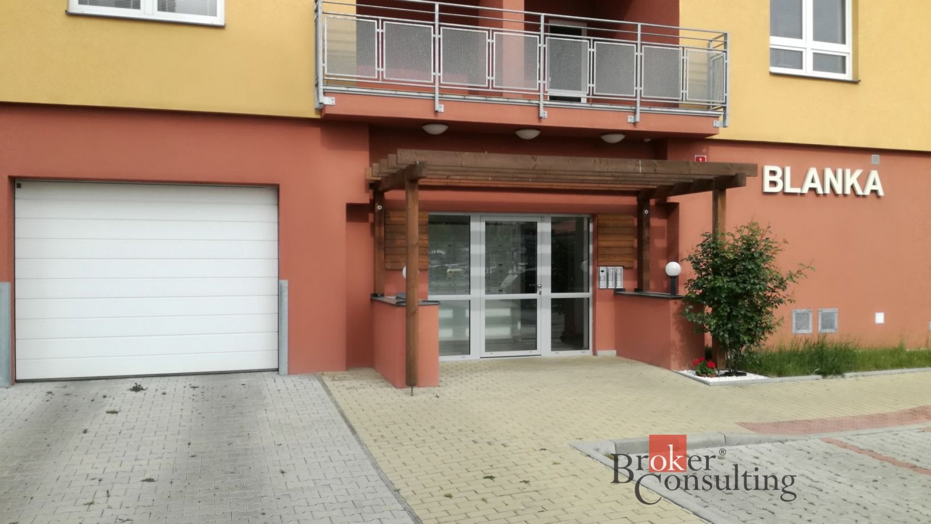 Prodej bytu 2+1, 65m2 , lodžie, sklep, garážové stání, Plzeň - Bory
