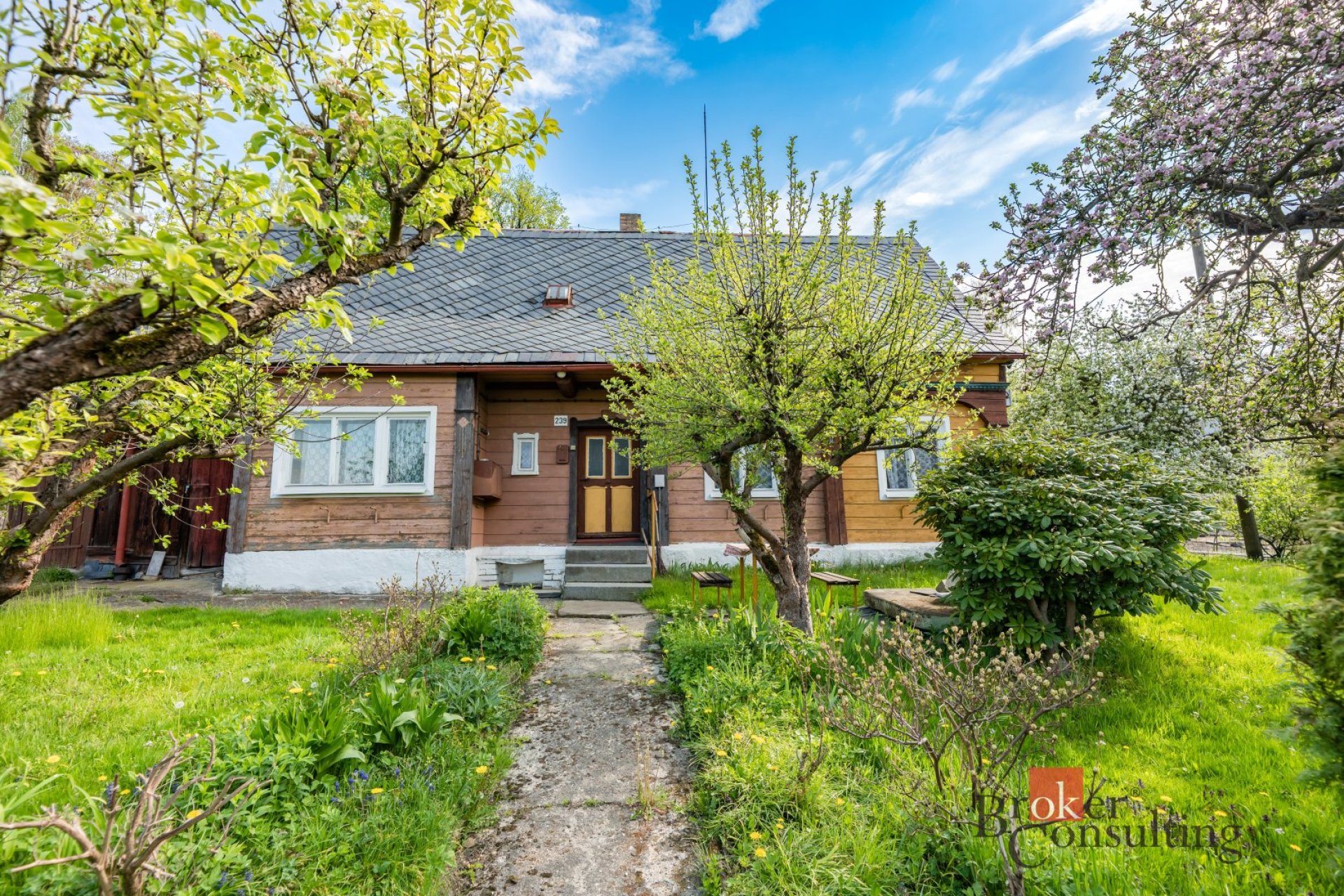 Prodej tradiční chalupy  v Dolní Chřibské se zahradou 848 m²