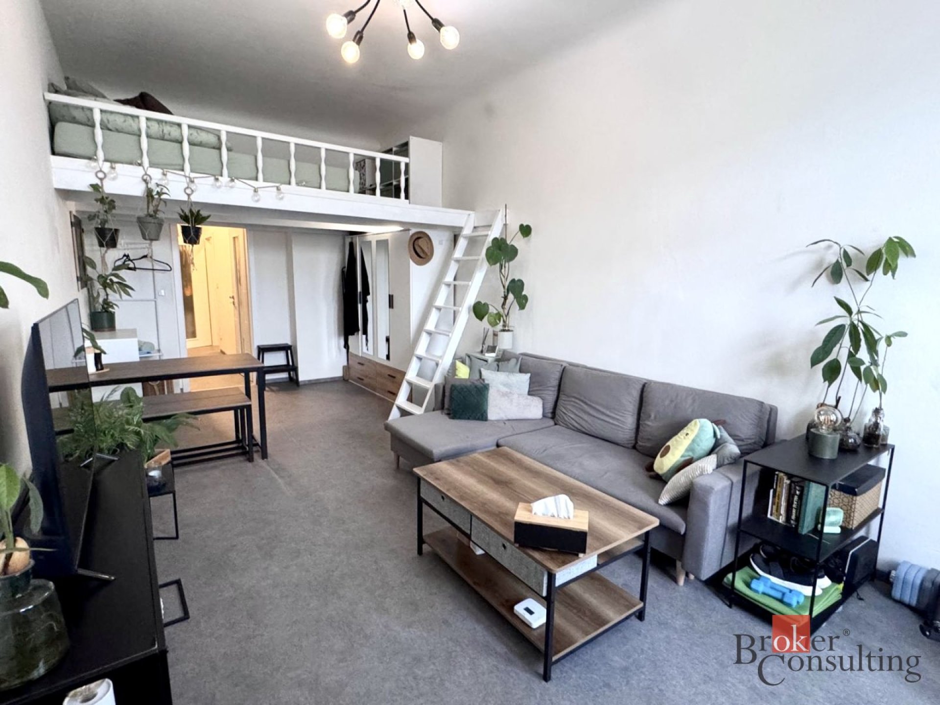 Pronájem, byty/1+kk, 36 m2, Na Zlíchově 240/5, Hlubočepy, 15200 Praha 5 [ID 85571]