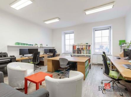Pronájem - komerční objekt, administrativní budova, 76 m²