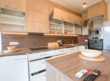 Pronájem bytu, 2+kk, 59,83 m²