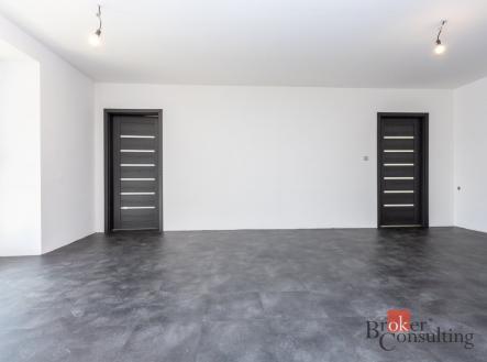 Pronájem - komerční objekt, jiný, 86 m²