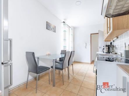 Prodej - komerční objekt, jiný, 285 m²