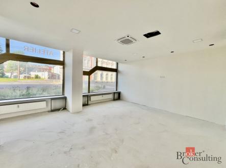 Pronájem - komerční objekt, administrativní budova, 141 m²