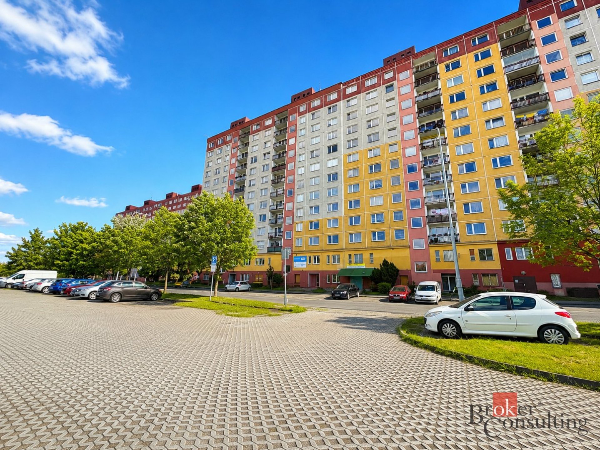 Prodej bytu 3+1 s lodžií, 77 m2, Hodonínská 55, Plzeň