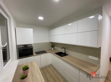 Pronájem bytu, 2+1, 55 m²