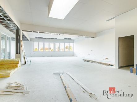 Pronájem - komerční objekt, jiný, 159,7 m²