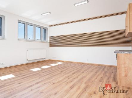 Pronájem - komerční objekt, administrativní budova, 80 m²