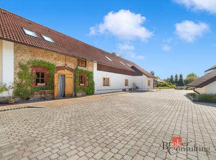 Prodej - komerční objekt, jiný, 450 m²