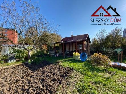 Tel.:604 799 700 Slezský dům | Prodej - pozemek, zahrada, 172 m²