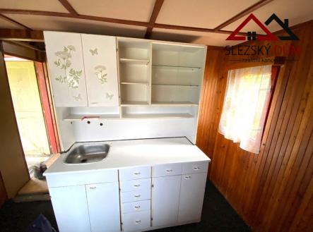 Tel.:604 799 700 Slezský dům | Prodej - pozemek, zahrada, 172 m²