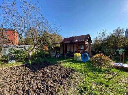 Tel.:604 799 700 RK Slezský dům | Prodej - pozemek, zahrada, 174 m²