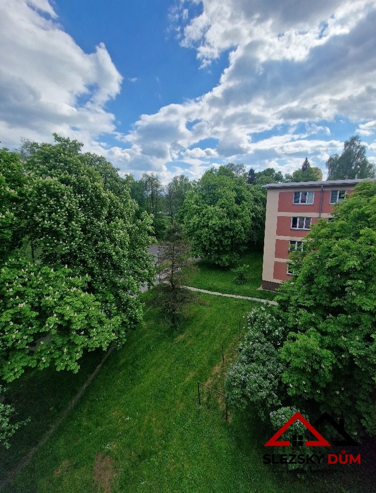 Tel.:604 799 700 RK Slezský dům