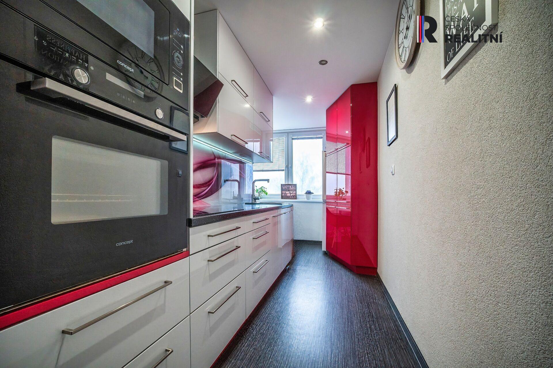 Prodej bytu 3+1 75m2 s balkonem a sklepem — Brno-Kohoutovice, ul. Voříškova