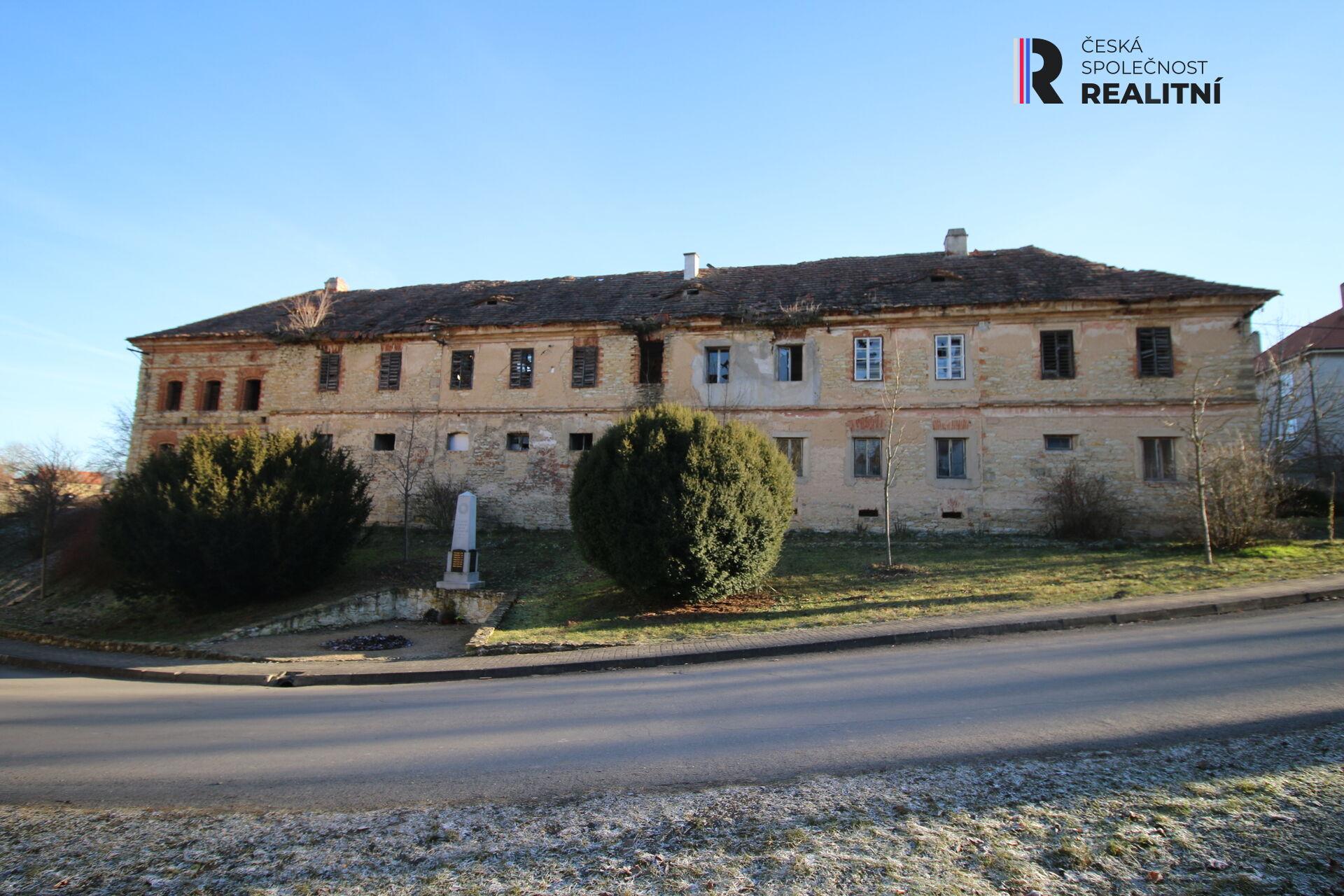 Prodej rozsáhlého objektu Velký Újezd