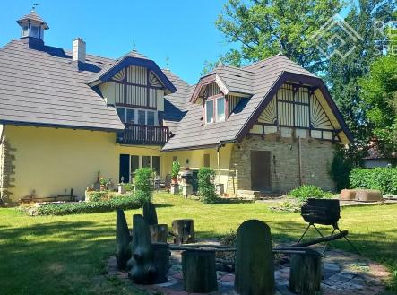 Prodej - dům/vila, 460 m²