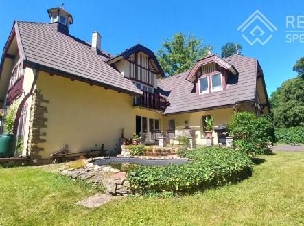 Prodej - dům/vila, 460 m²