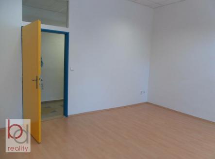 Pronájem - kanceláře, 170 m²