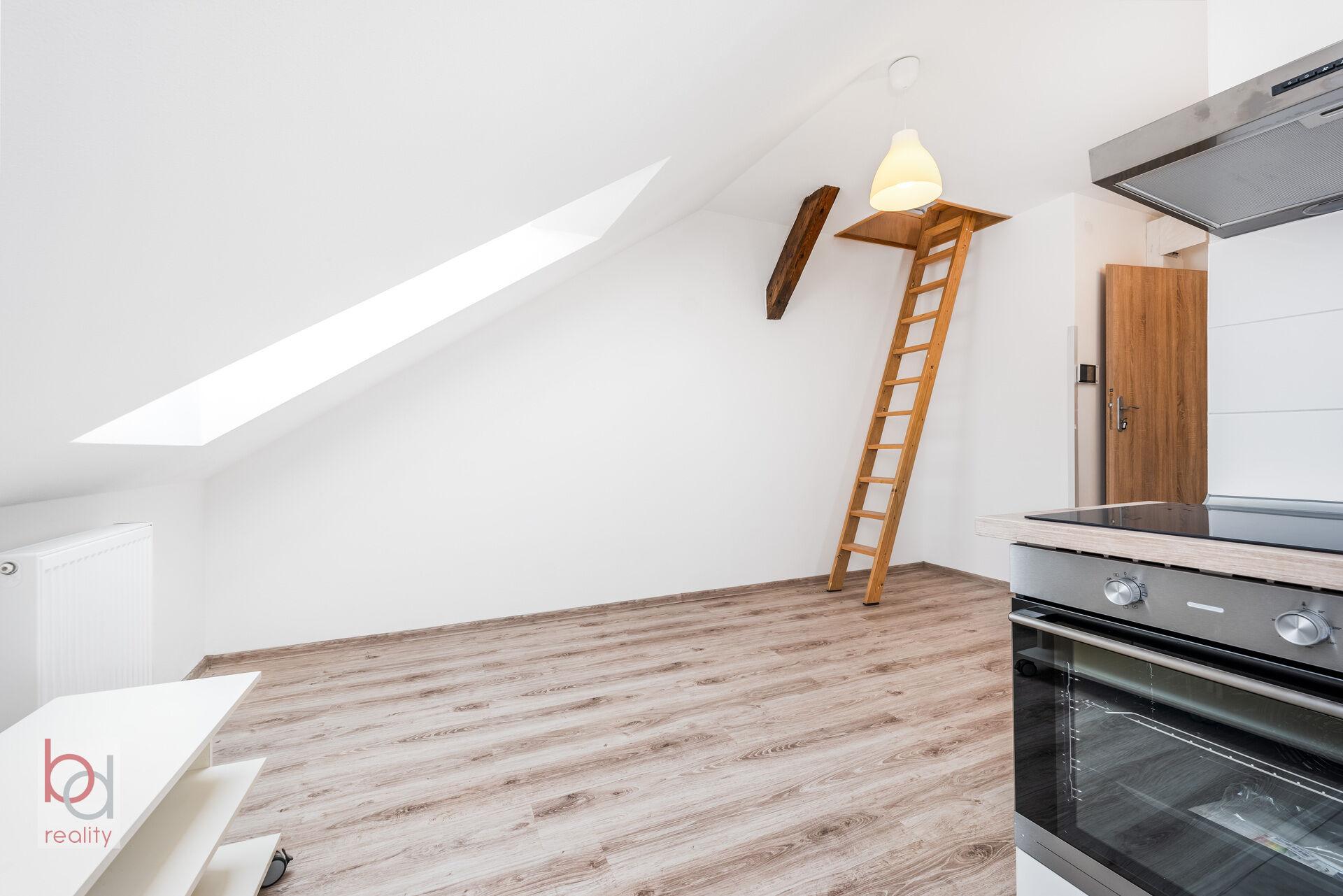 Pronájem bytu 1KK v centru Českých Budějovic